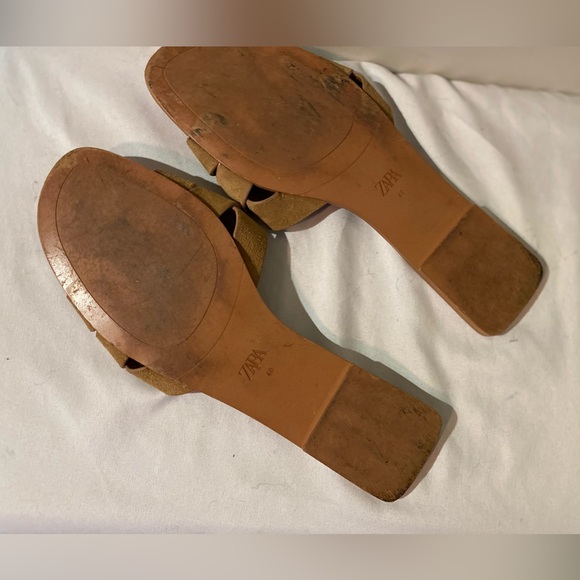 Beautiful Zara size 9.5 sandals. - Picture 3 of 4